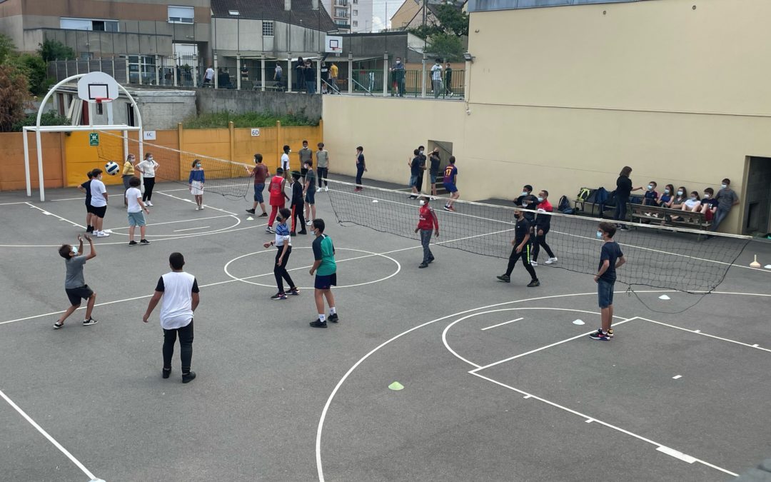 Le Vendredi midi, C’est volley-ball